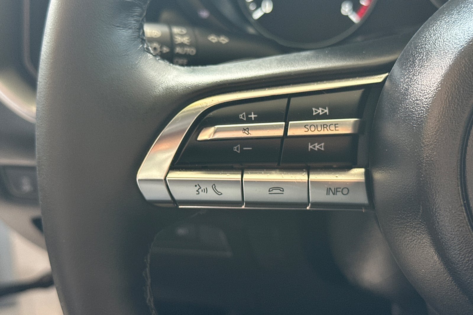 2025 Mazda CX-50 Premium - Photo 27