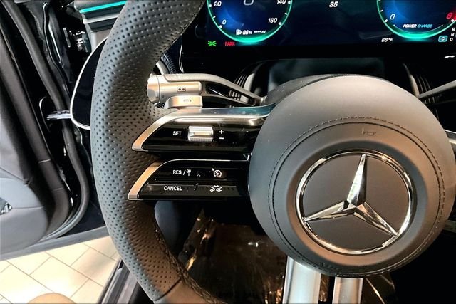 New 2027 Emerald Green Metallic Mercedes-Benz S 580 image 14