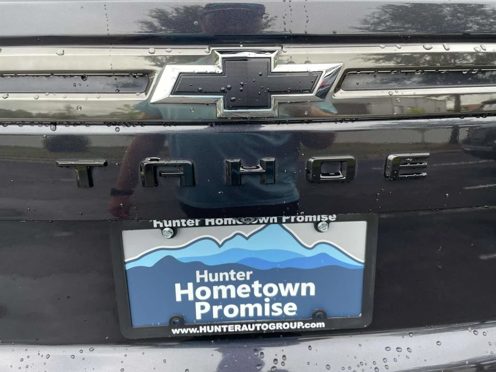 Used 2022 Dark Ash Metallic Chevrolet Z71 image 13