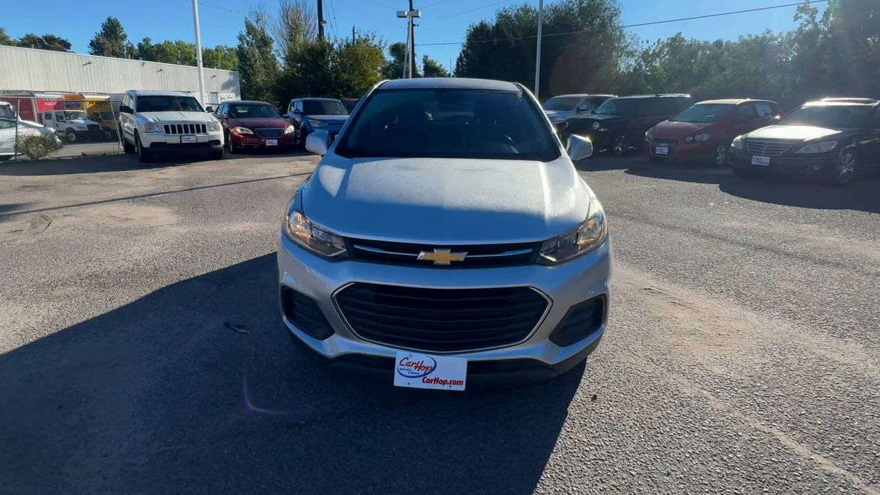 2019 Chevrolet Trax LS photo 3