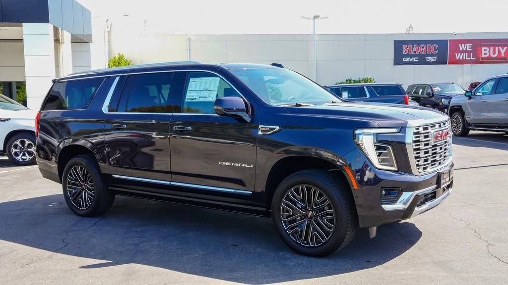 2026 GMC Yukon XL Denali - Photo 6