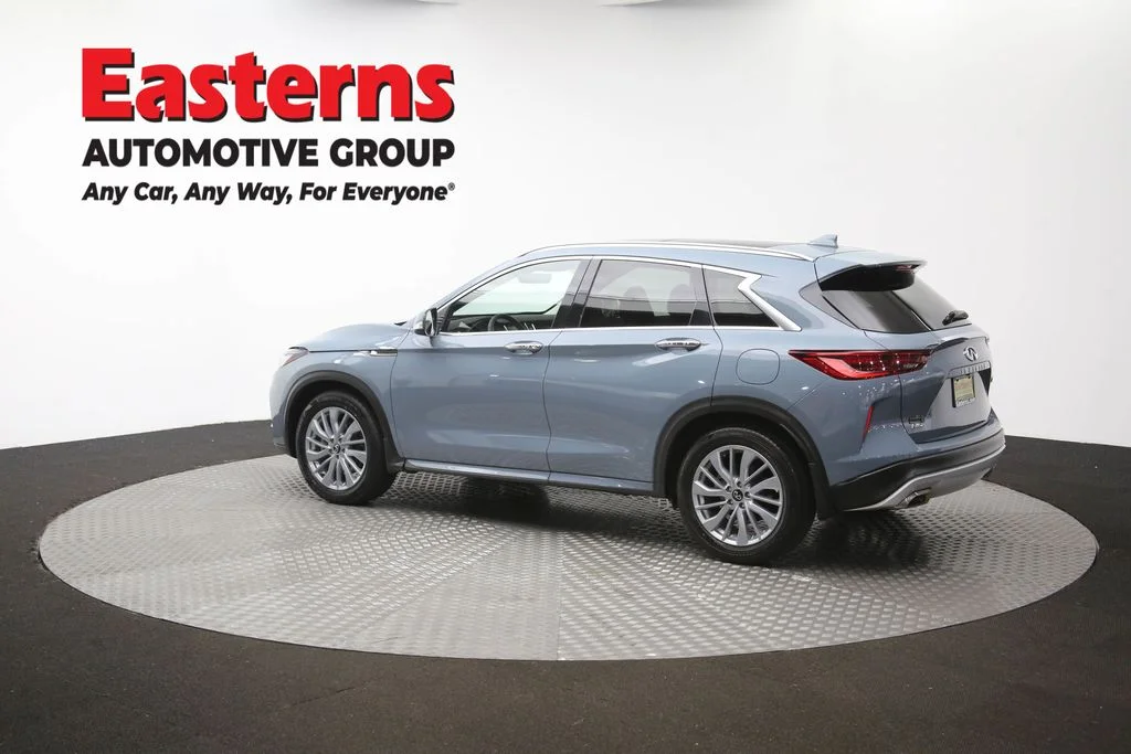 Used 2023 Gray INFINITI LUXE image 65