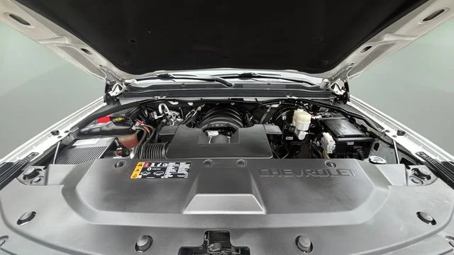Used 2019 White Chevrolet Premier image 33