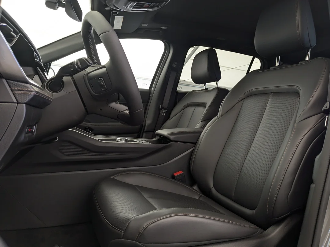 New 2026 Grey Jeep Limited - - 4x4 - Preferred Package 23G - Mopar Interior Protection Pckge-  Pano Sunroof & More! image 15