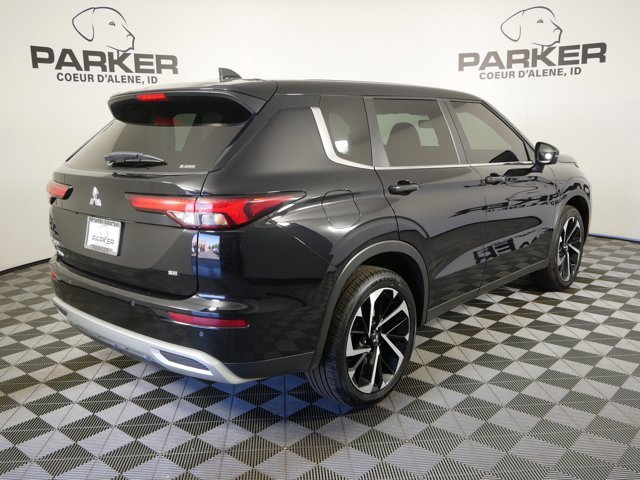 Used 2024 Black Diamond Mitsubishi SE image 5
