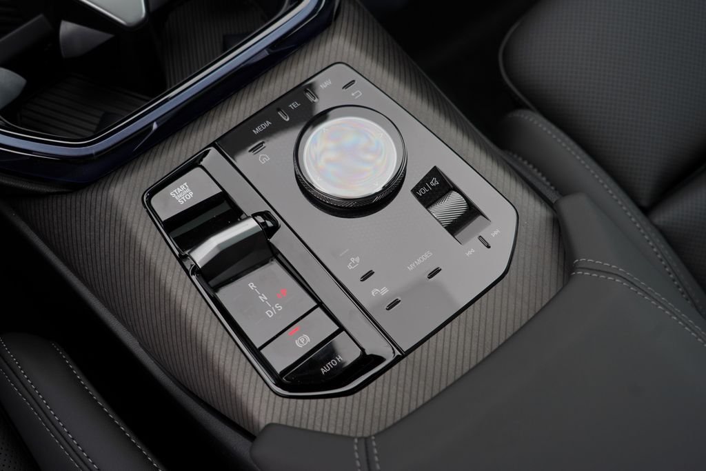 New 2026 Skyscraper Grey Metallic BMW 30 xDrive image 17