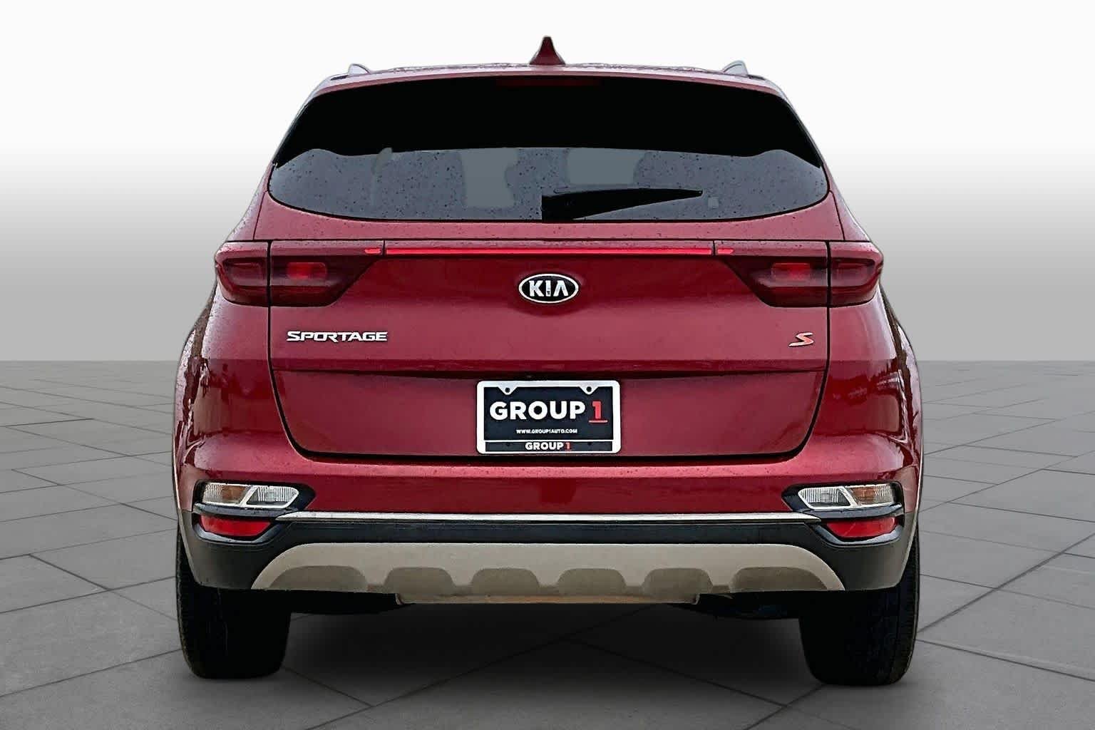 Used 2020 Hyper Red Kia S image 5