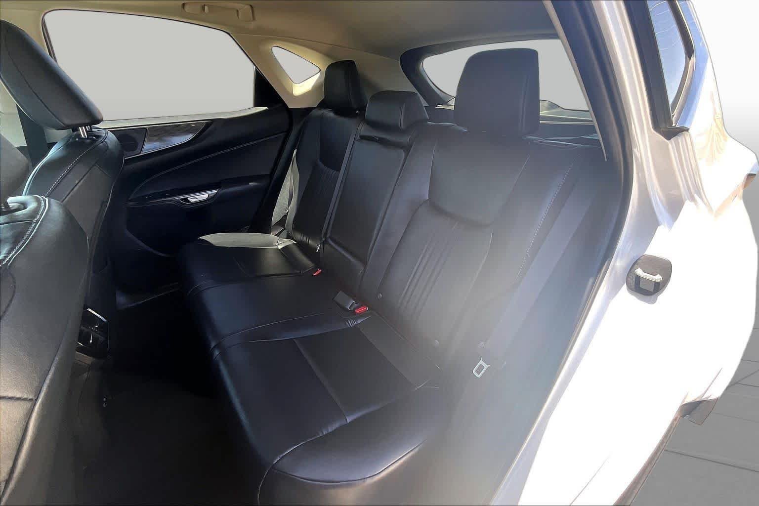 Used 2025 Eminent White Pearl Lexus Premium image 19