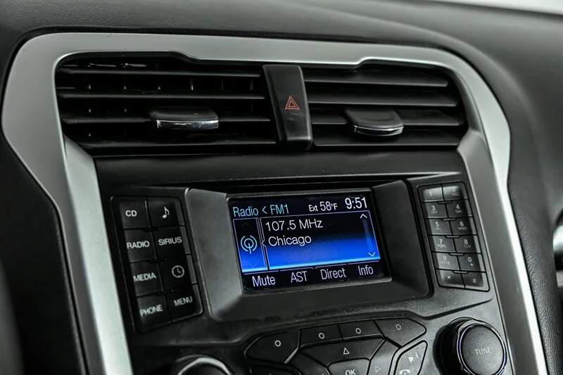 Used 2013 Sterling Gray Metallic Ford SE image 23