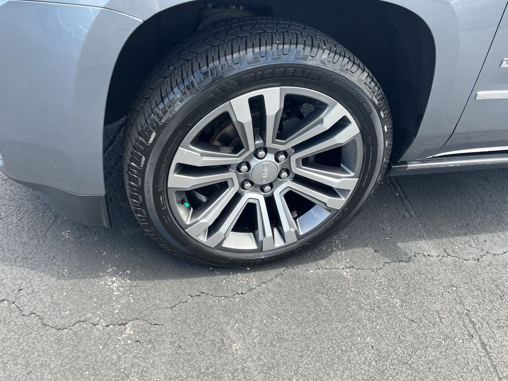 Used 2019 Gray GMC Denali image 10