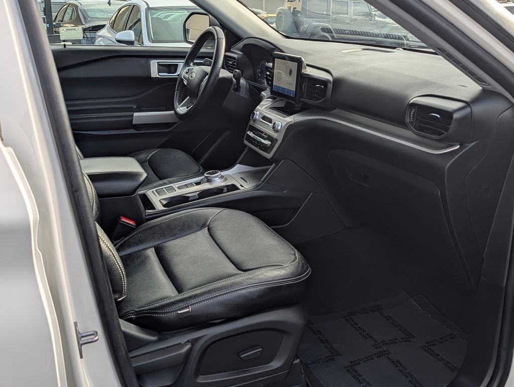 2023 Ford Explorer XLT - Photo 9
