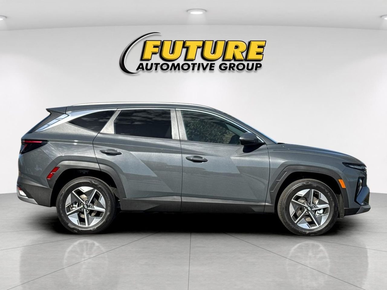 New 2026 Gray Hyundai SEL Convenience image 2
