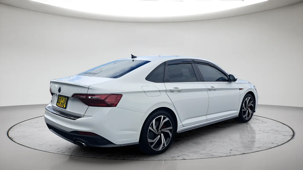 Used 2023 White Volkswagen 2.0T Autobahn image 5