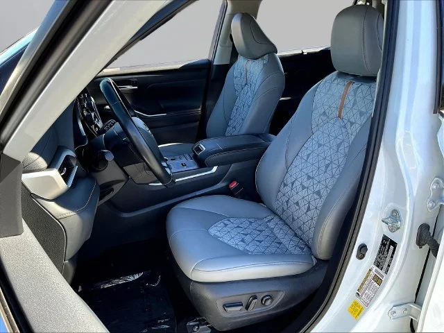 Used 2022 Beige Toyota Bronze Edition image 23