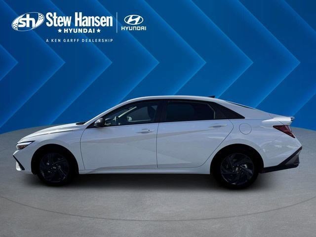 New 2026 Serenity White Hyundai SEL Sport image 3