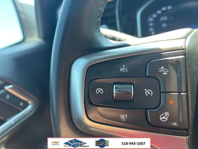 Used 2023 SUMMIT WHITE Chevrolet LT image 21