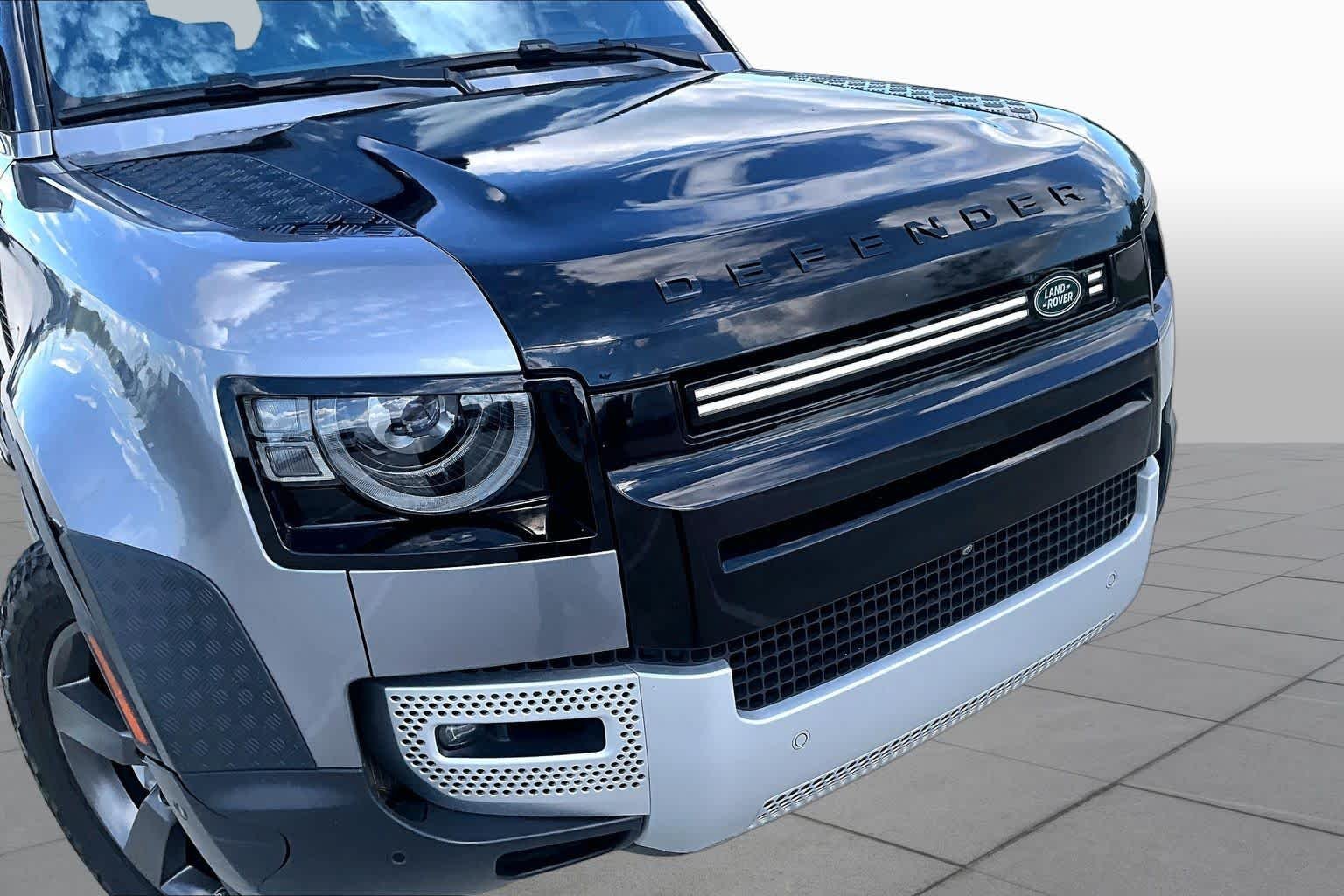 Used 2020 Eiger Grey Metallic Land Rover HSE image 28