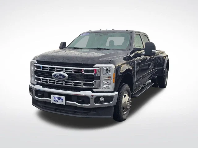 Pre-Owned 2025 Ford F-350 XLT 4WD 4 Door Crew Cab Long Bed Truck
