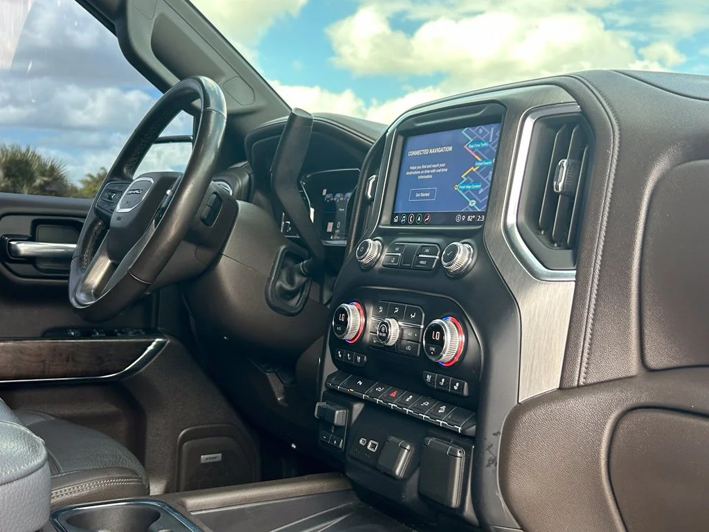 Used 2021 White Frost GMC Denali image 27
