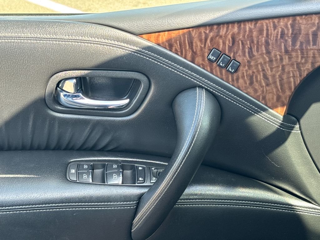 Used 2020 Gray Nissan Platinum image 39