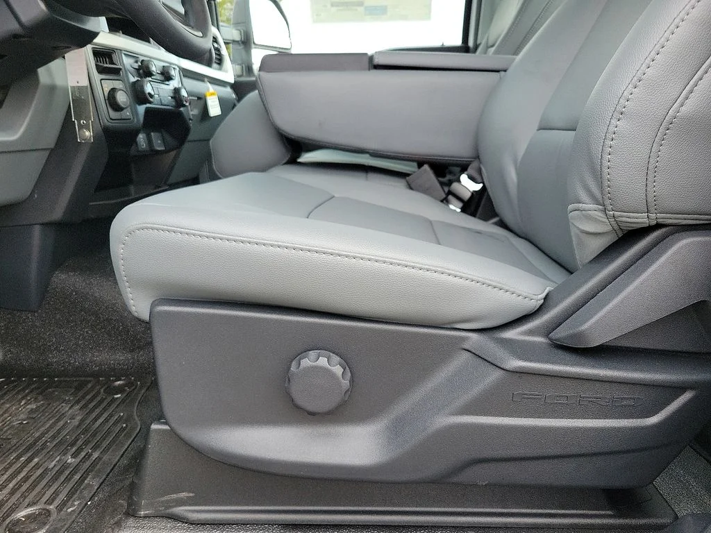 New 2026 Oxford White Ford F-250® XL image 10