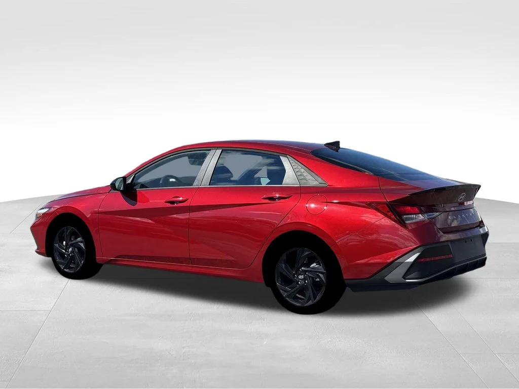 Certified Used 2026 Red Hyundai SEL Sport image 4