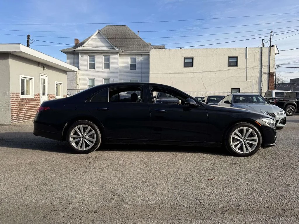 Used 2022  Mercedes-Benz S 500 image 10