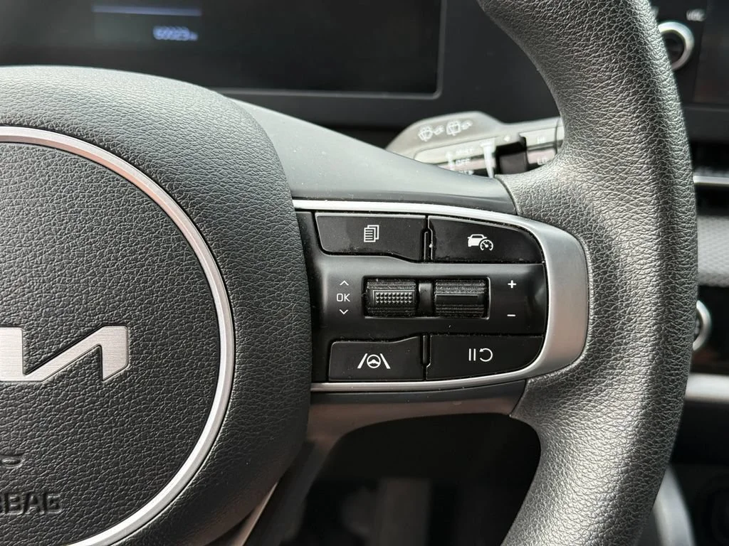 Used 2024 Gray Kia LX image 9