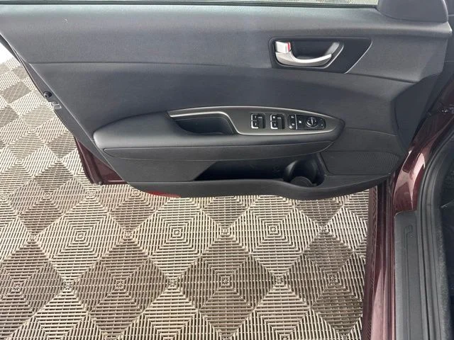 Used 2019 Purple Kia LX image 18