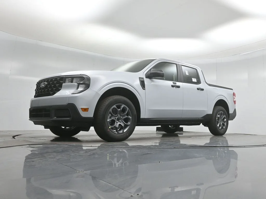 New 2026 White Ford XLT image 37