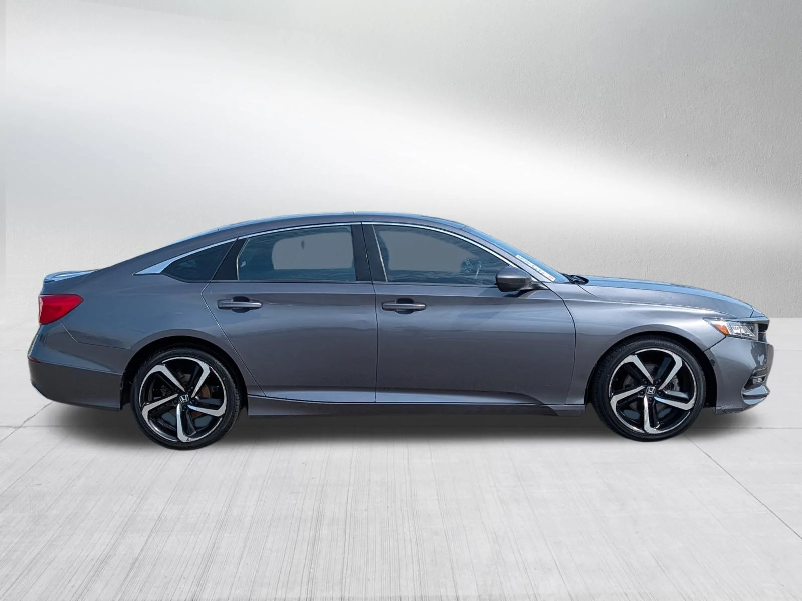 Used 2018 Modern Steel Metallic Honda Sport 1.5T image 8