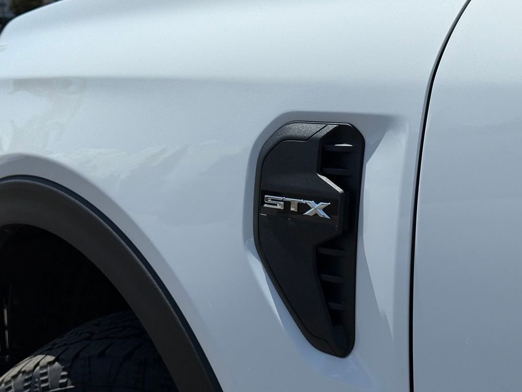 New 2026 Oxford White Ford XL image 15