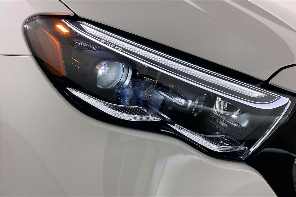 2026 Mercedes-Benz E-Class E450 - Photo 23