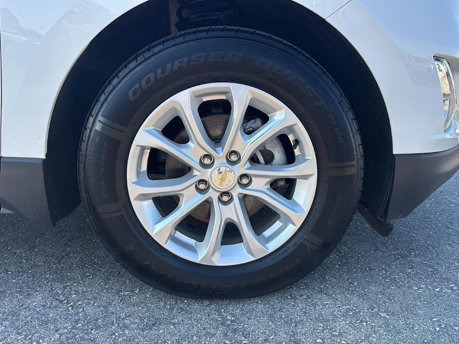 Used 2021 Summit White Chevrolet LS image 9