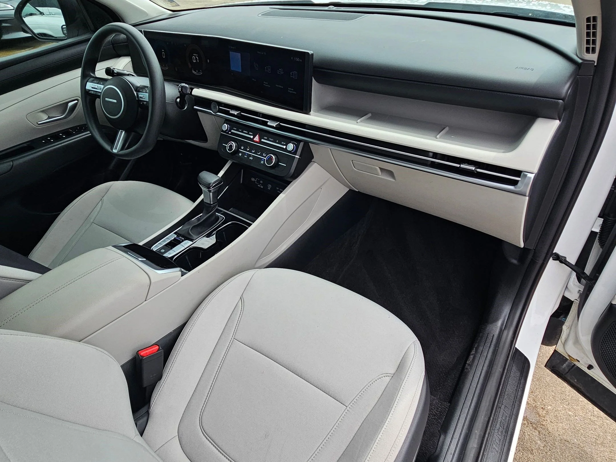 Certified Used 2025 Serenity White Pearl Hyundai SE image 30