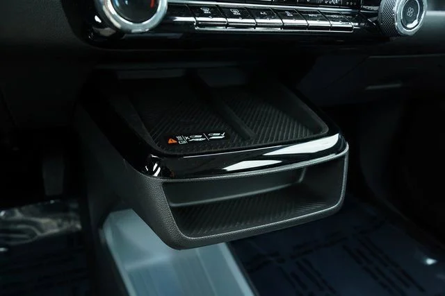 New 2027 Mosaic Black Metallic Chevrolet RS image 17