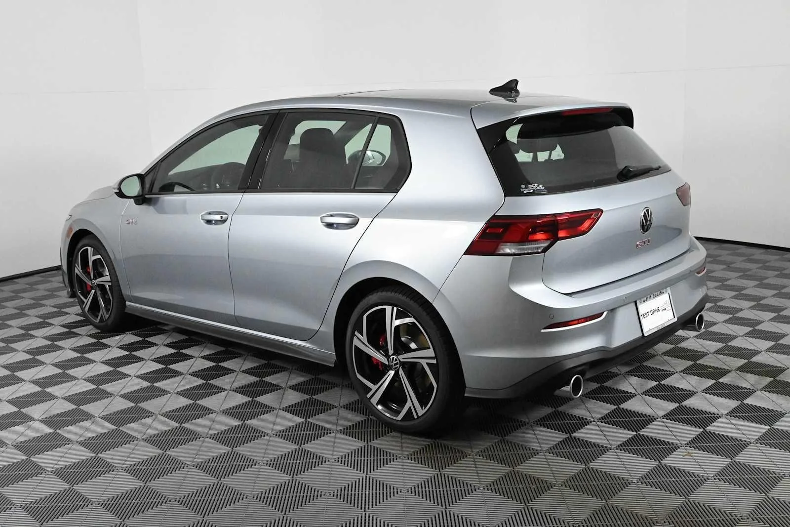 New 2026 Alpine Silver Metallic Volkswagen SE image 7