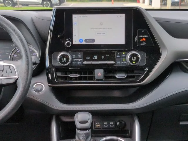 Used 2023 Gray Toyota L image 18