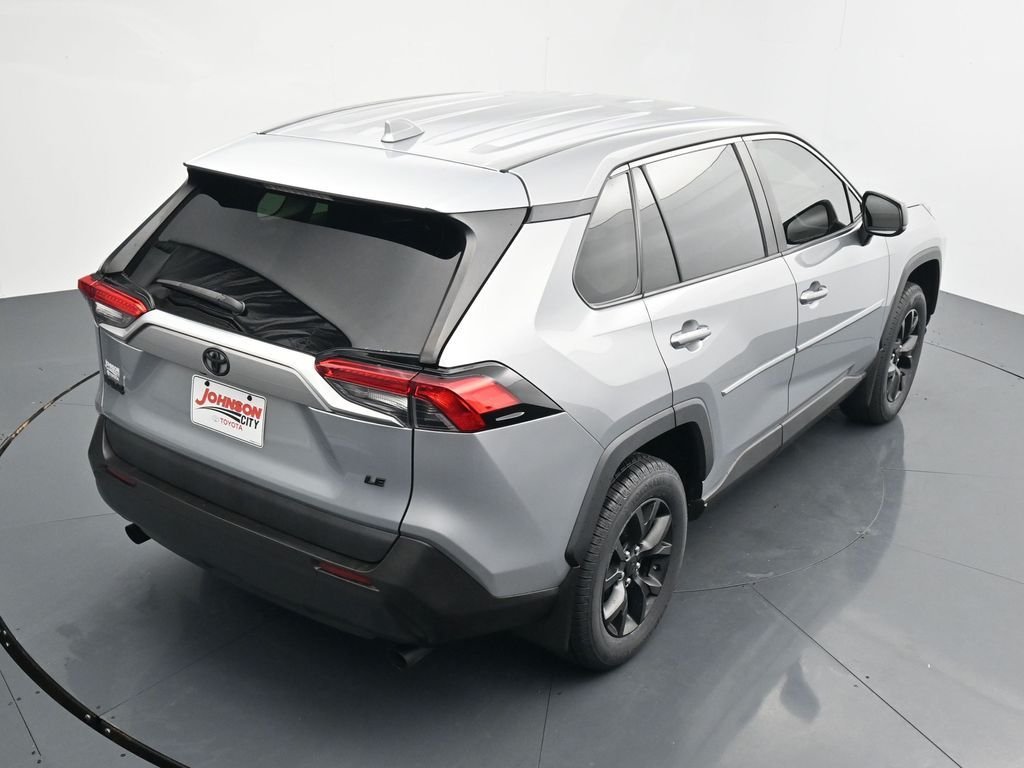 Used 2022 Silver Toyota LE image 34
