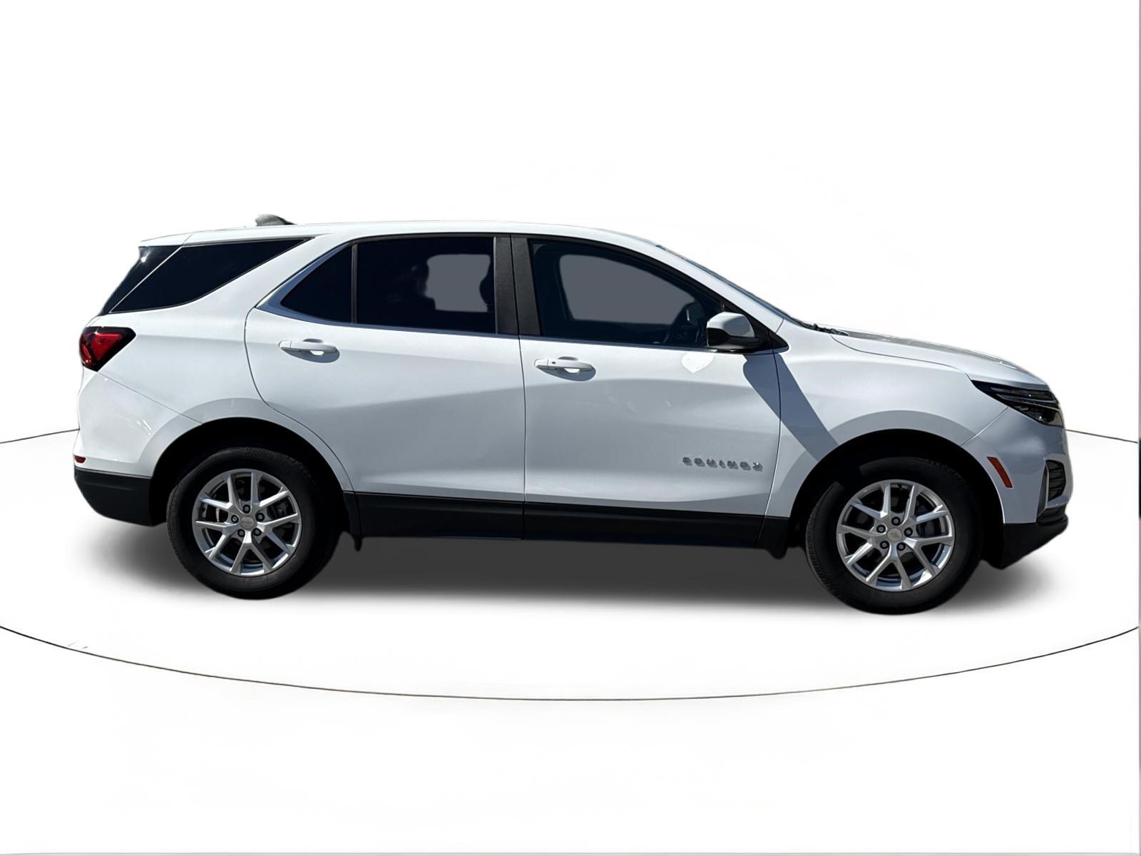 Used 2024 Summit White Chevrolet LT image 2