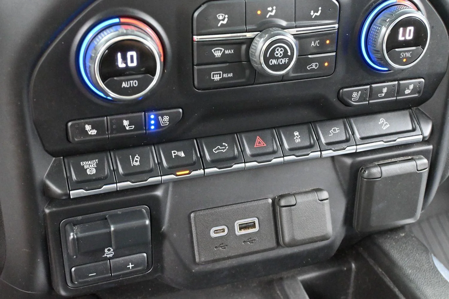 Used 2021 Black Chevrolet High Country image 24