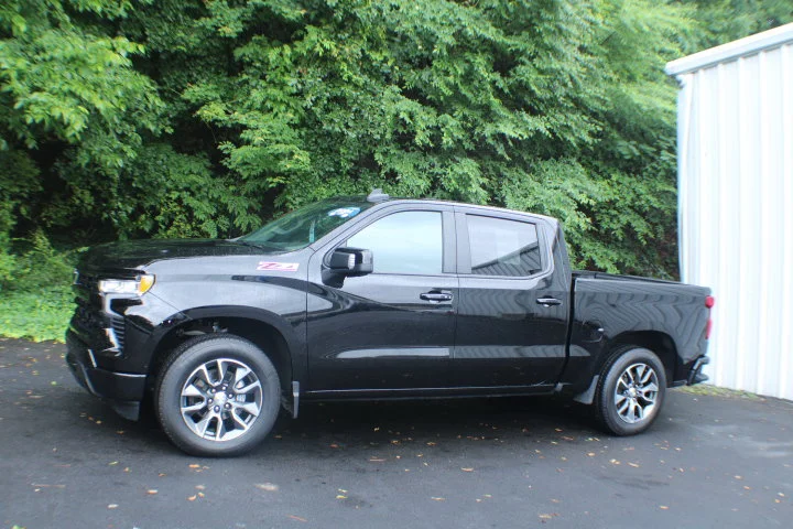 Used 2024 Black Chevrolet RST image 4