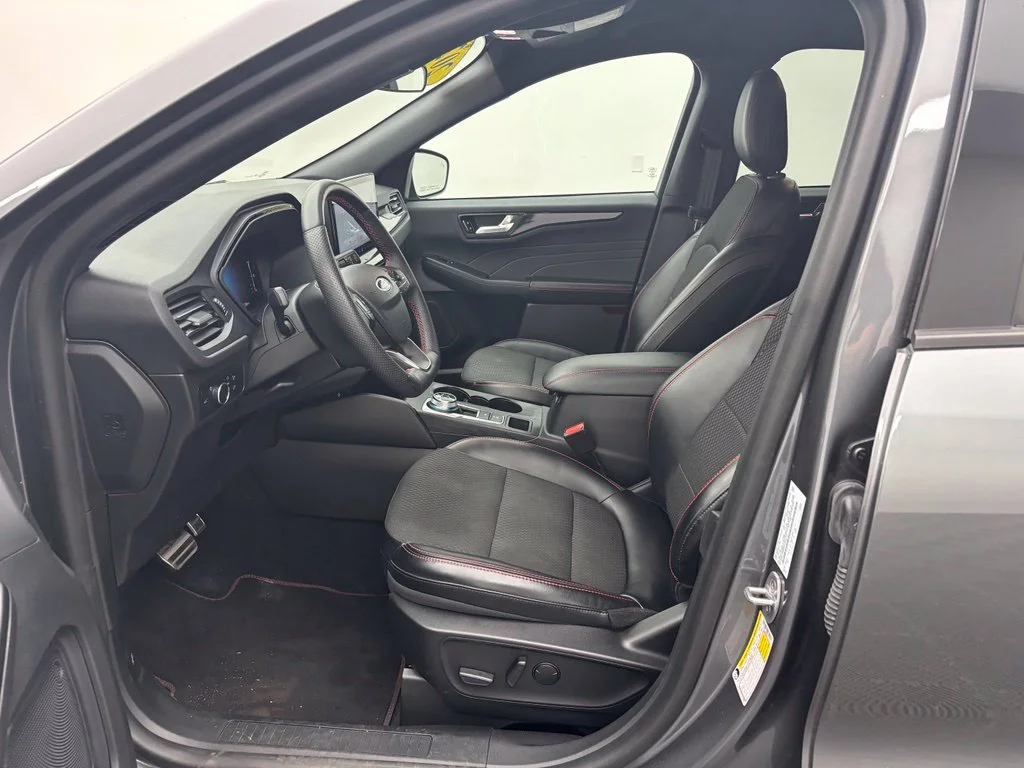 Used 2023 Gray Ford ST-Line image 22