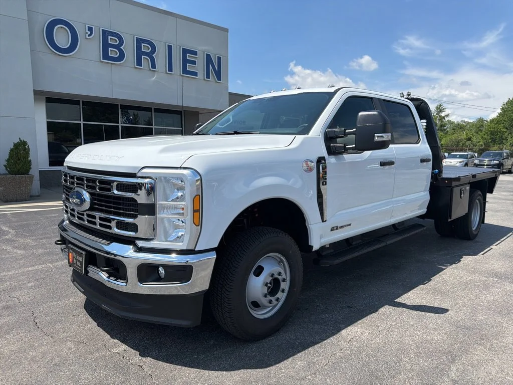 New 2026 Oxford White Ford F-350® XL image 1