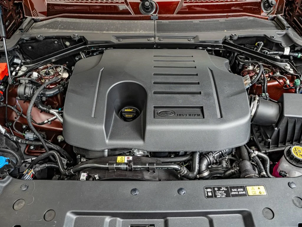 New 2026 Sedona Red Metallic Land Rover X-Dynamic SE image 41