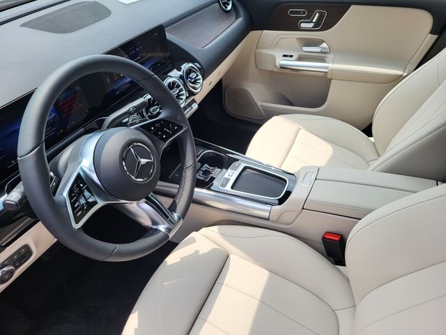 New 2026 Mountain Grey Metallic Mercedes-Benz GLA 250 image 7