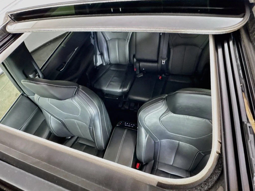 Certified Used 2023 Titanium INFINITI LUXE image 29