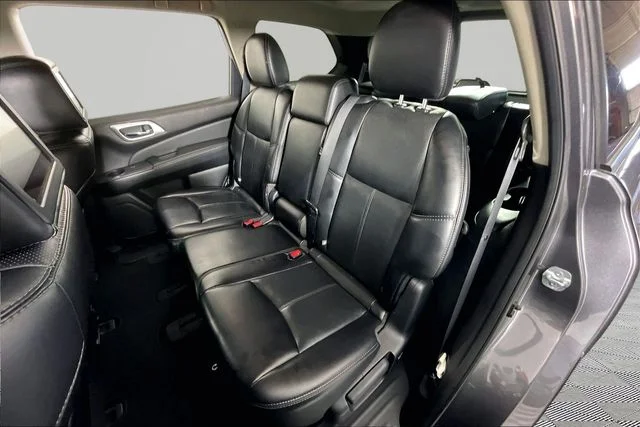 Used 2017 Gray Nissan Platinum image 20
