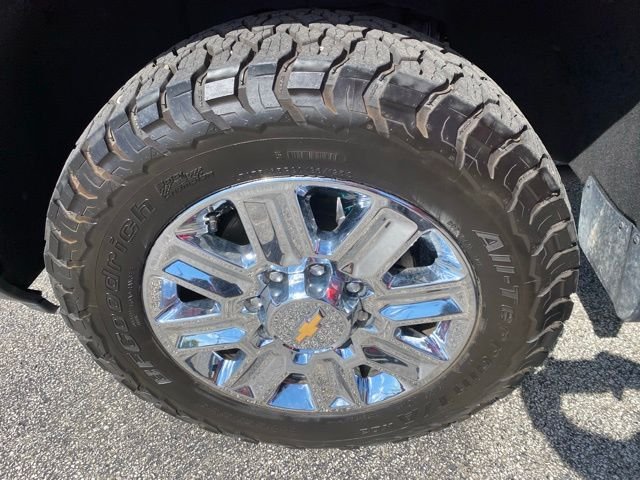 Used 2024 Red Chevrolet High Country image 44