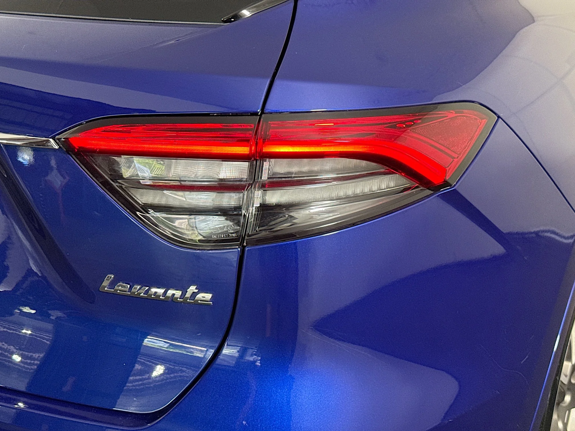 Used 2023 Blu Emozione Metallic Maserati GT image 30